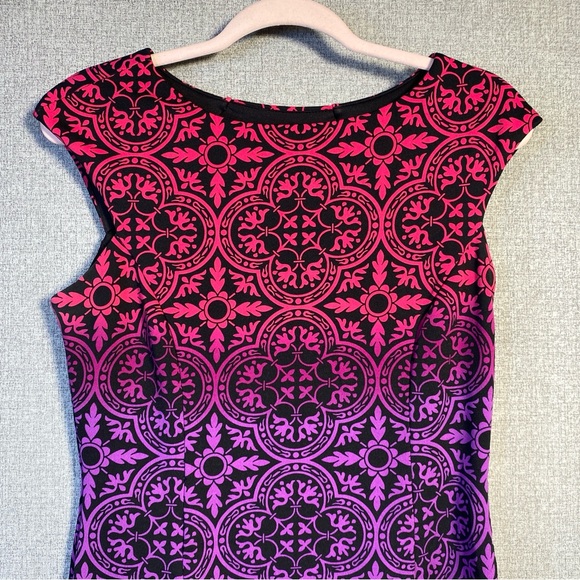 Maggy London Size 8 All-Over Print Open Back French Sleeve Stretch Mini Dress - Picture 2 of 5